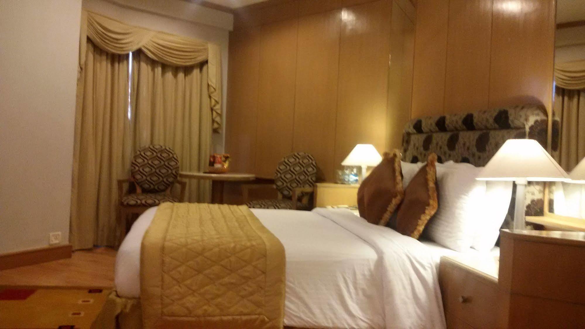 Park Plaza Chennai Omr Hotel Buitenkant foto